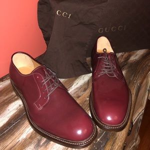 Authentic Gucci college scarletto Oxford shoe